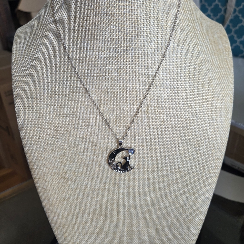Necklace: Black Cat , Opalite Moon, Sitting On Black Onyx Crystals - Picture 3 of 9